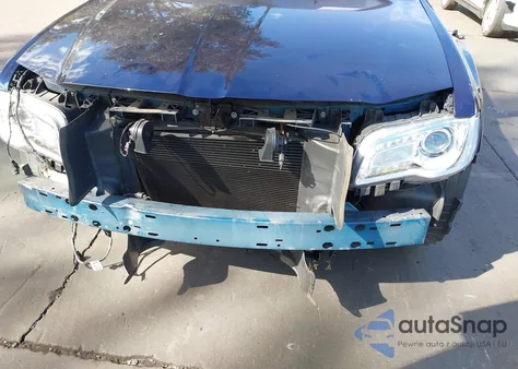 2016 Chrysler 300 Anniversary Edition z USA, uszkodzony, nr VIN 2C3CCAAG9GH207664